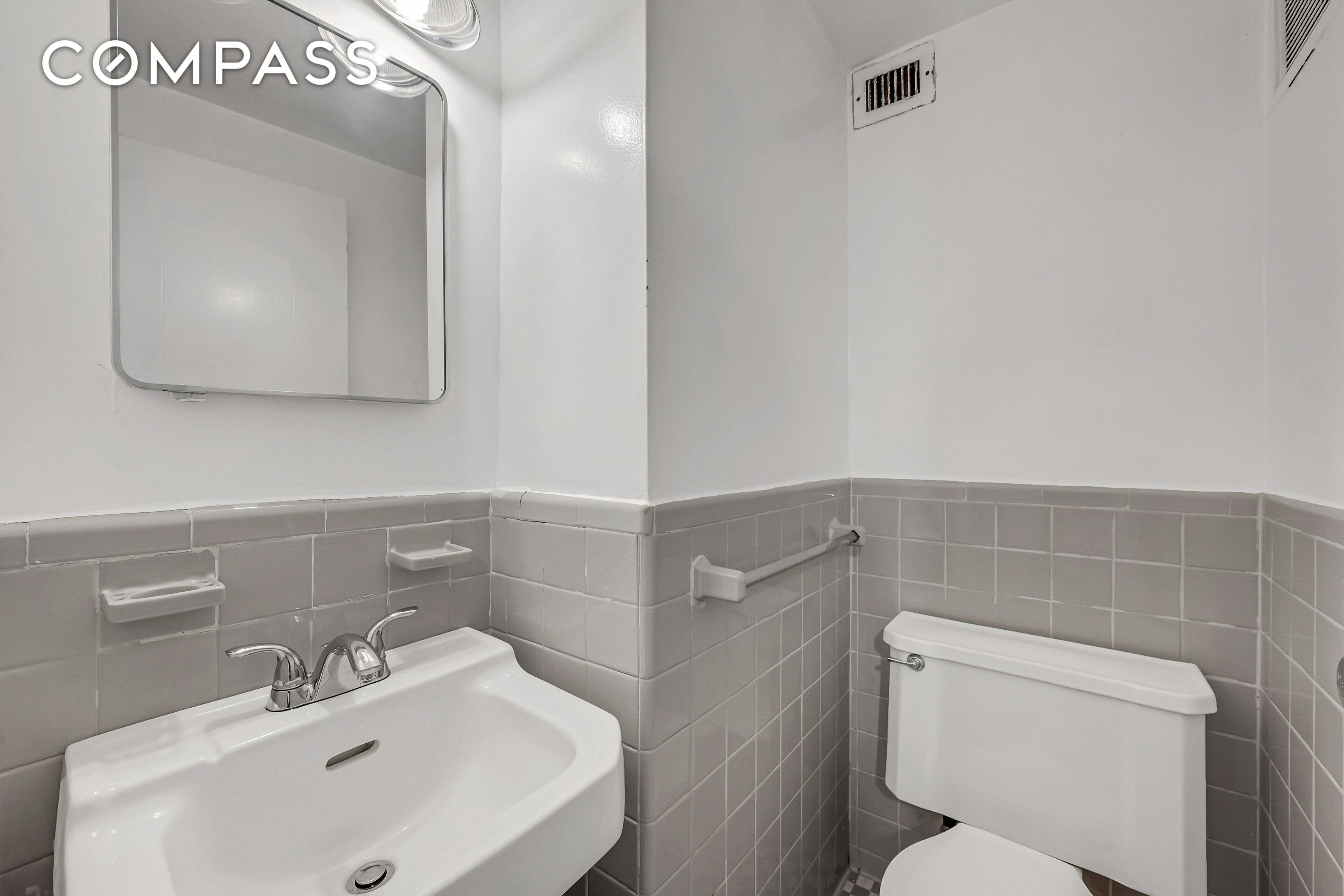 #18 photo, 1 Fordham Hill Oval, University Heights , NY 10468