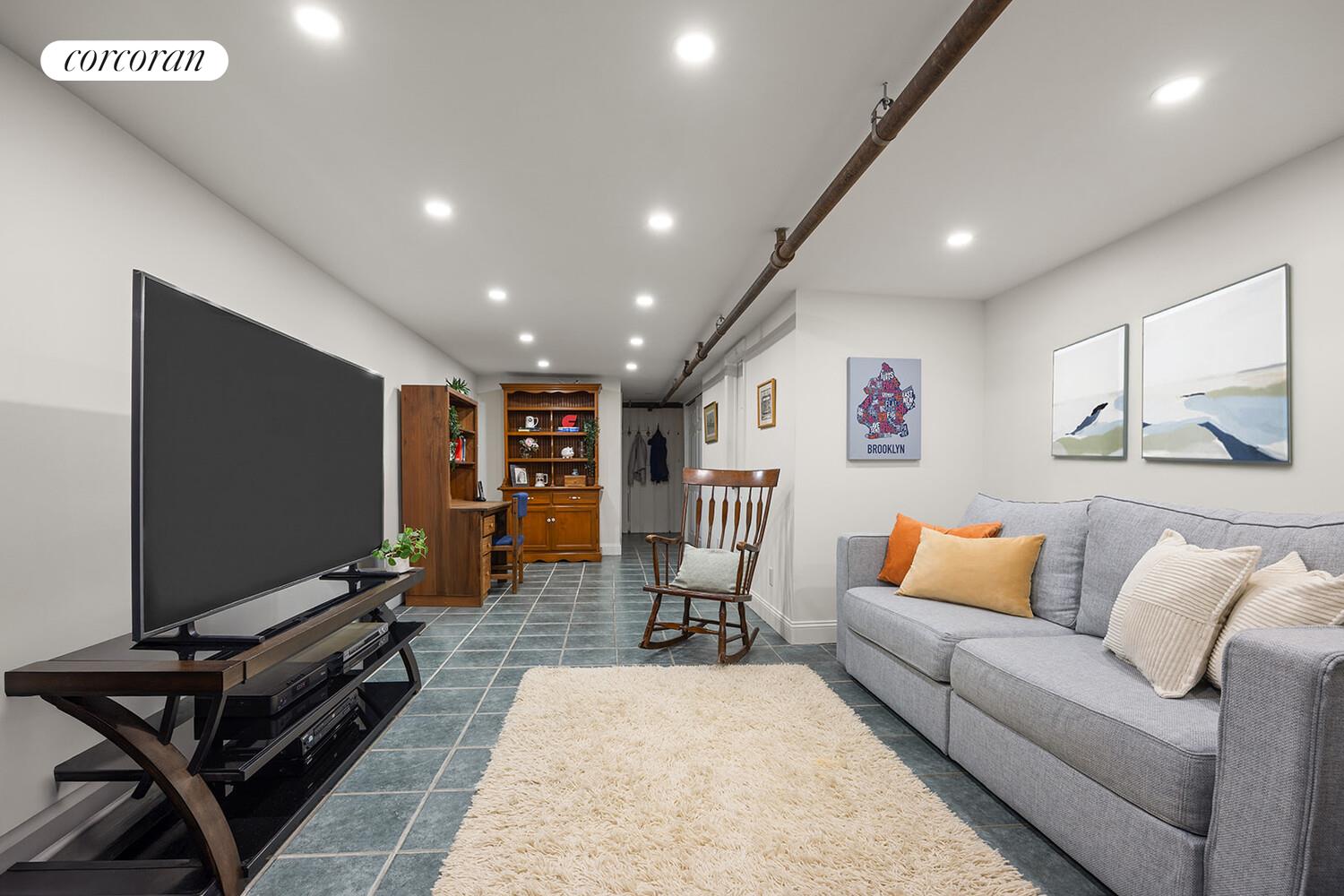 #13 photo, 9221 RIDGE Boulevard, Fort Hamilton , NY 11209