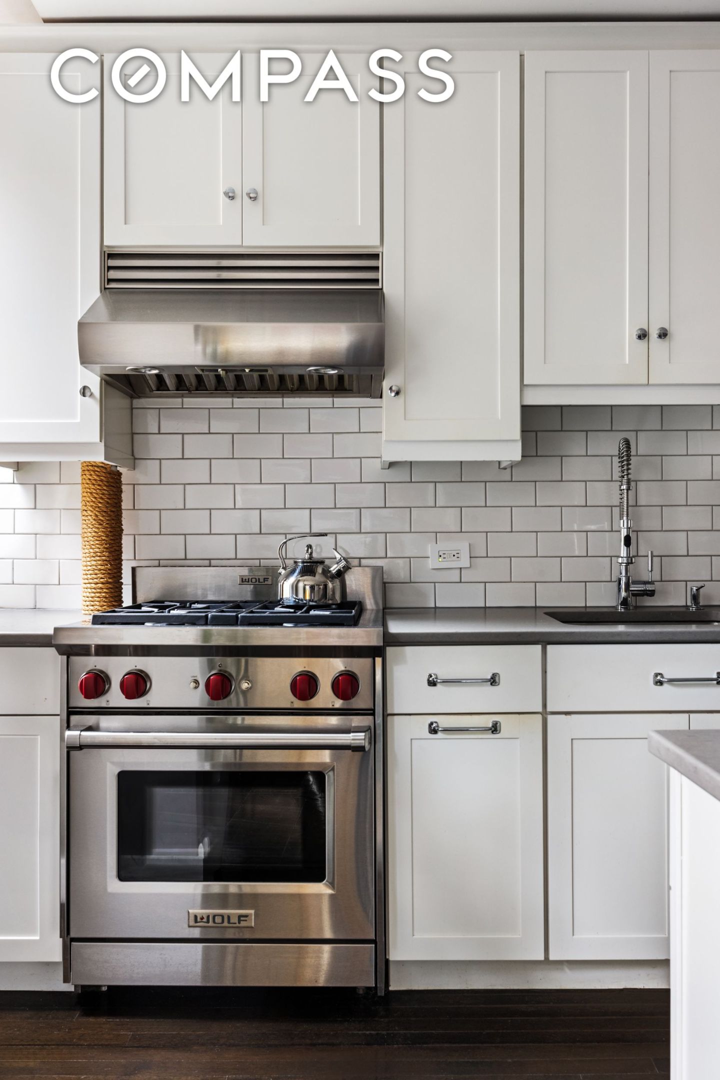 #5 photo, 200 W 54th Street, Theater District , NY 10019