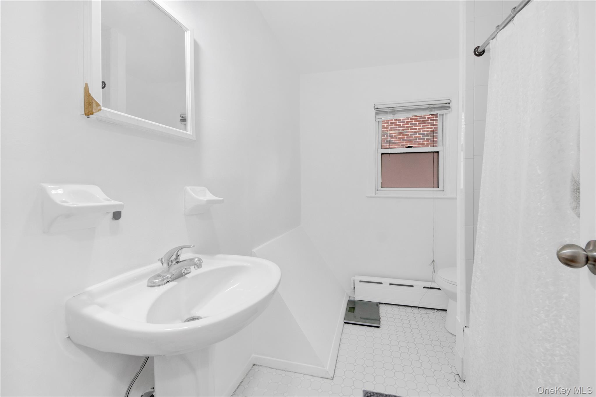 #12 photo, 400 Egmont Avenue, Mount Vernon , NY 10553