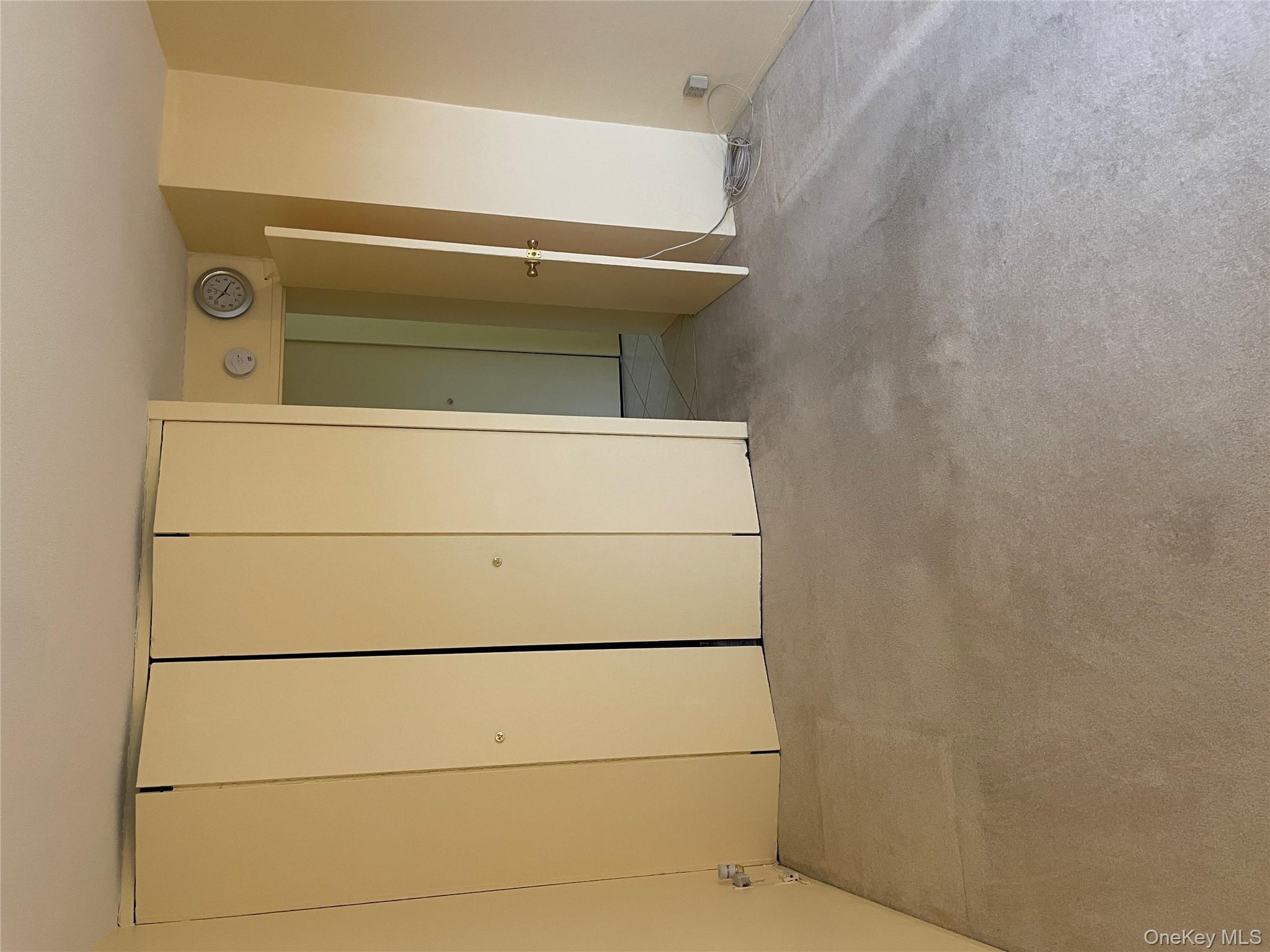 #3 photo, 3410 De Reimer Avenue, Bronx , NY 10475