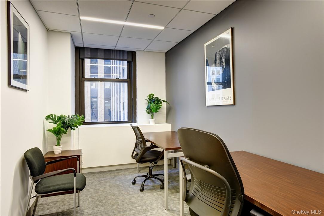 #11 photo, 420 E Lexington Avenue, New York (Manhattan) , NY 10170