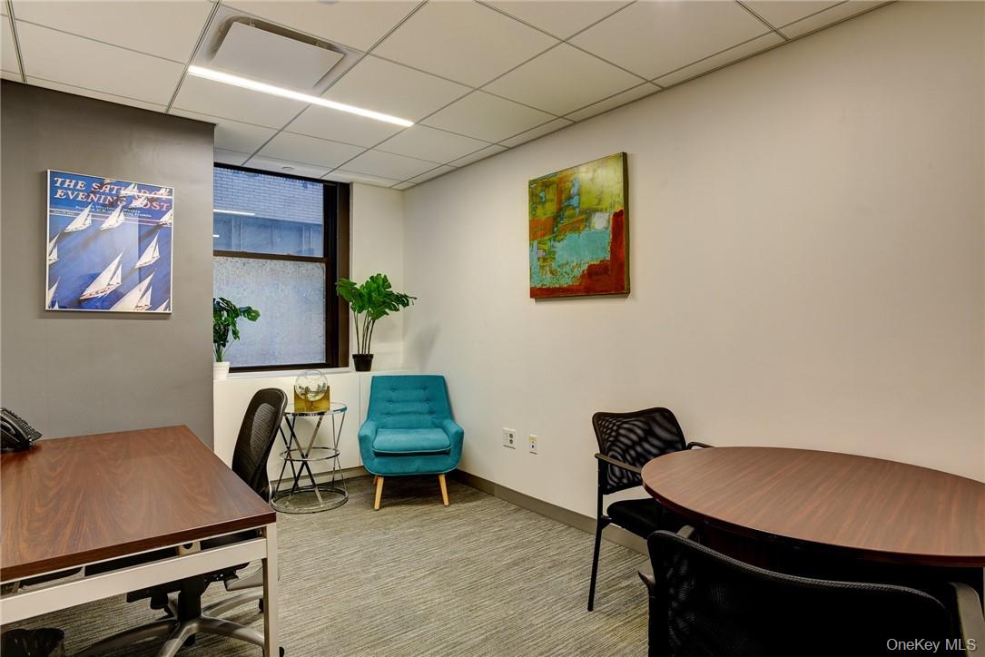 #4 photo, 420 E Lexington Avenue, New York (Manhattan) , NY 10170