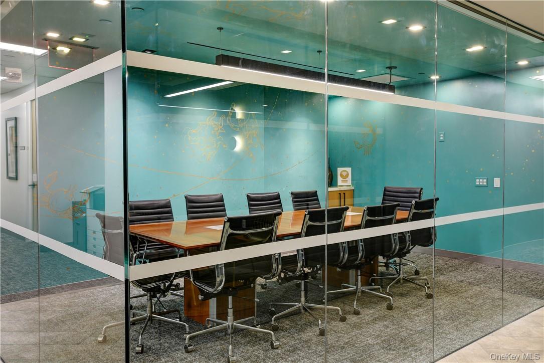 #6 photo, 420 E Lexington Avenue, New York (Manhattan) , NY 10170