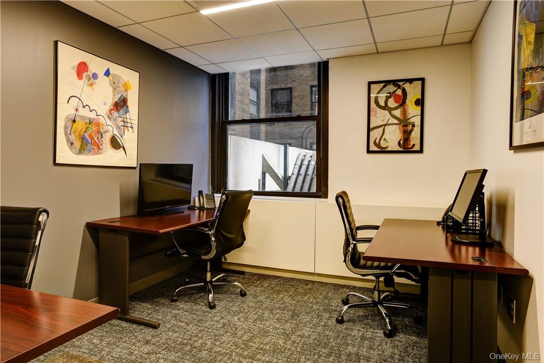 #9 photo, 420 E Lexington Avenue, New York (Manhattan) , NY 10170