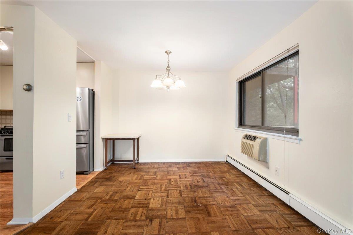 #7 photo, 356 Central Park Avenue, Scarsdale , NY 10583