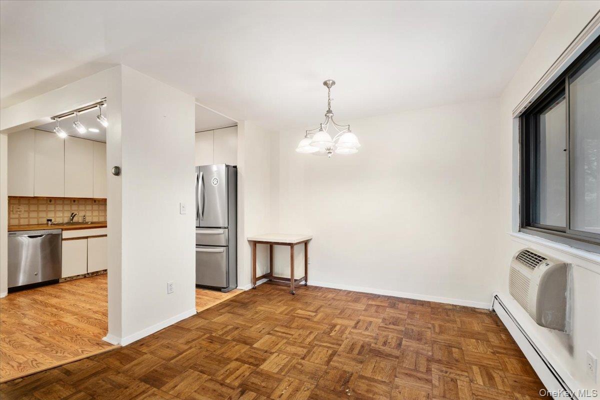 #8 photo, 356 Central Park Avenue, Scarsdale , NY 10583