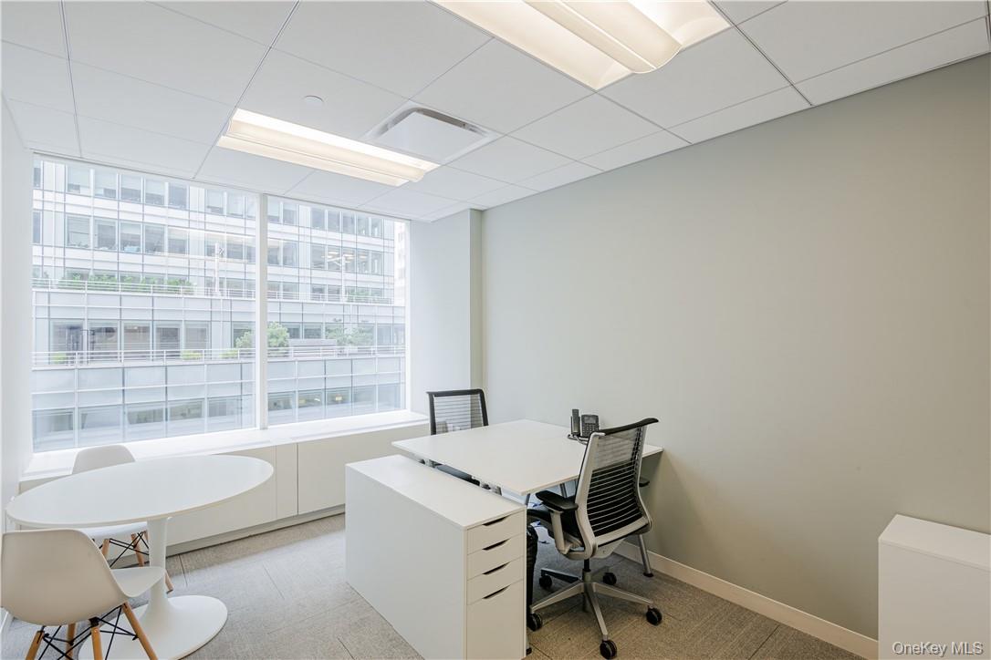 #11 photo, 1140 6th Avenue, New York (Manhattan) , NY 10036