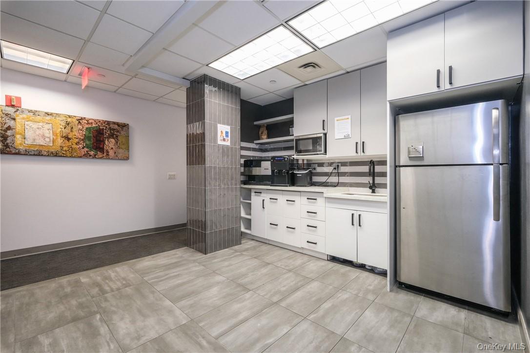 #13 photo, 733 E 3 Avenue, New York (Manhattan) , NY 10017