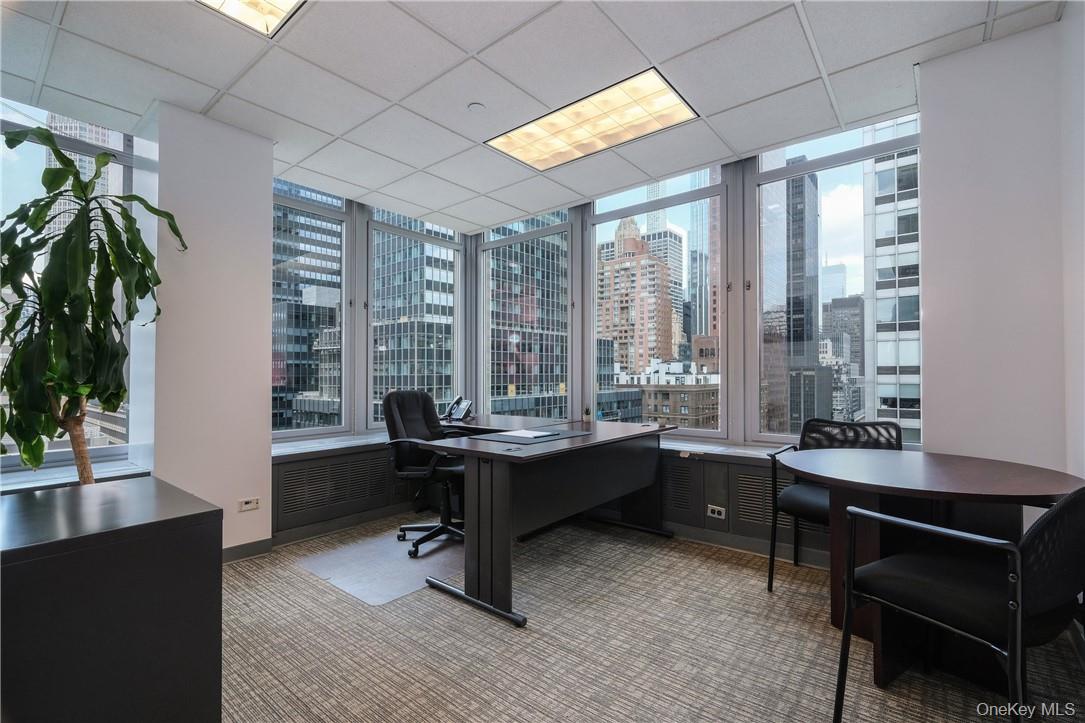 #4 photo, 733 E 3 Avenue, New York (Manhattan) , NY 10017