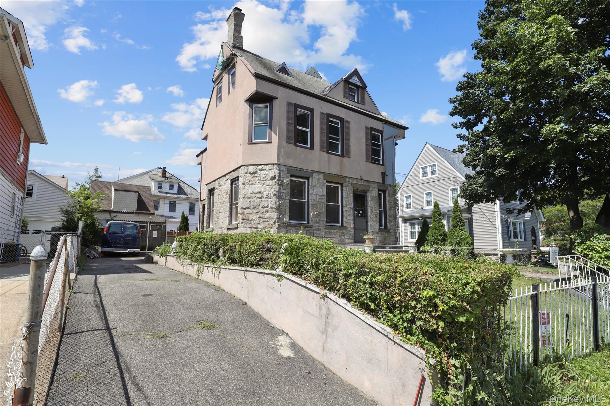 #3 photo, 252 Garden Avenue, Mount Vernon , NY 10553