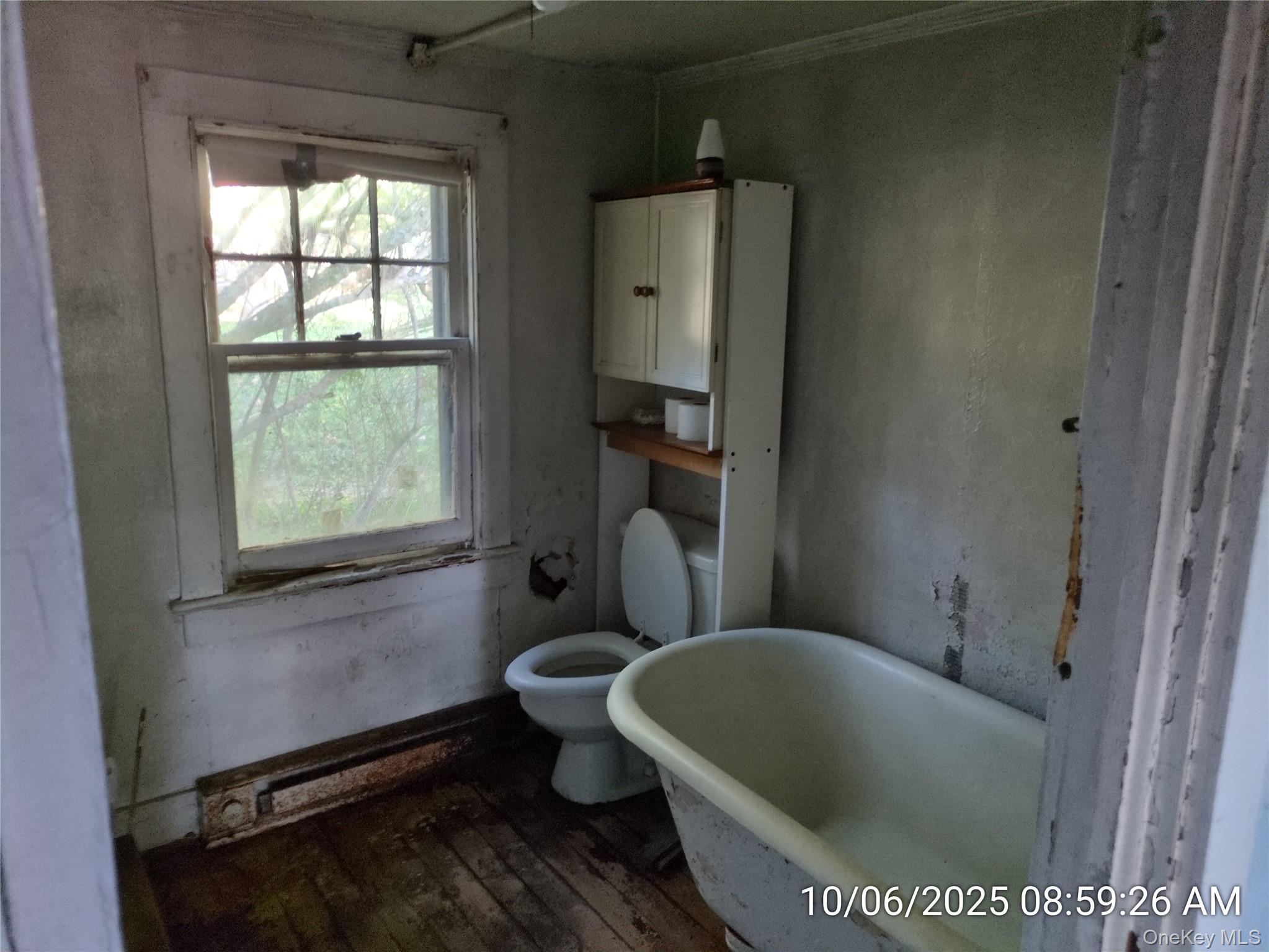 #3 photo, 178 Montauk Highway, Speonk , NY 11972