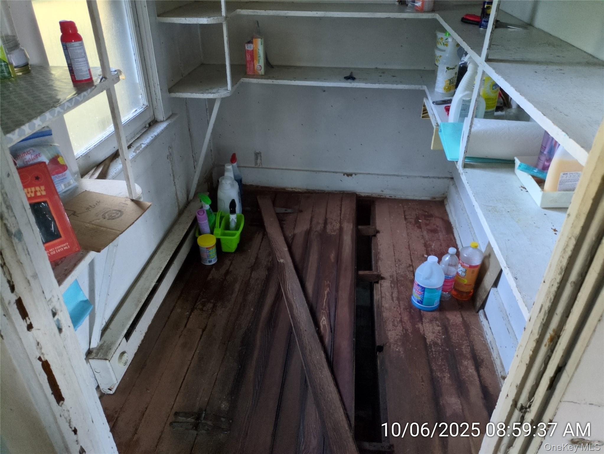 #4 photo, 178 Montauk Highway, Speonk , NY 11972