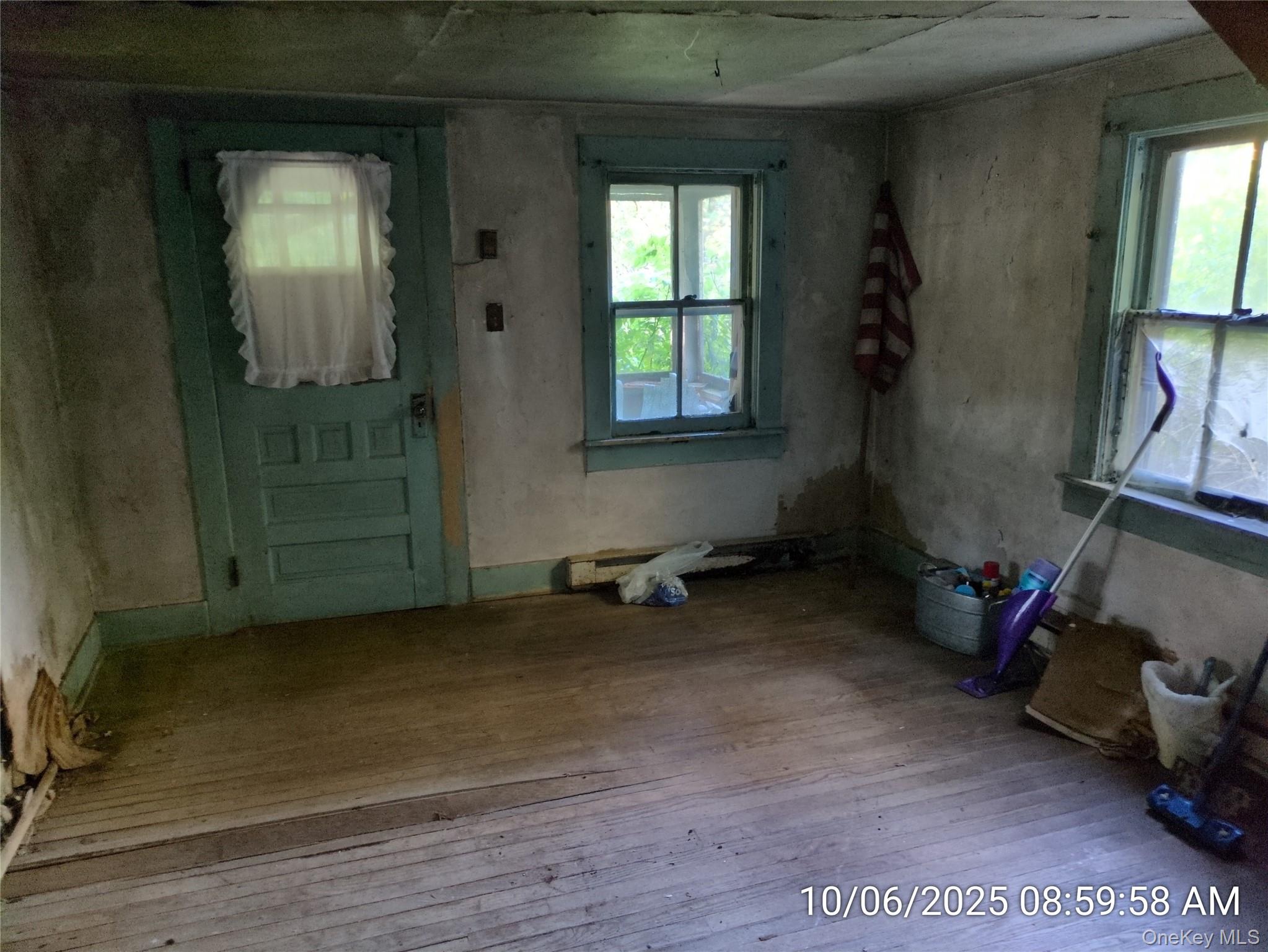 #7 photo, 178 Montauk Highway, Speonk , NY 11972