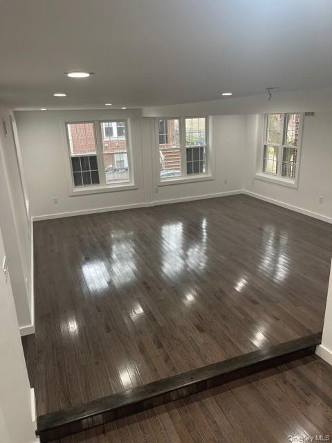 #4 photo, 235 E 235th Street, Bronx , NY 10470