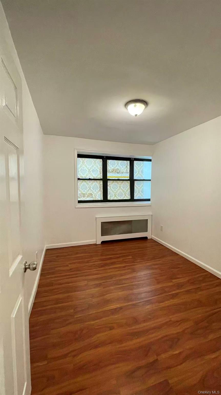 #8 photo, 132-35 Sanford Avenue, Flushing , NY 11355