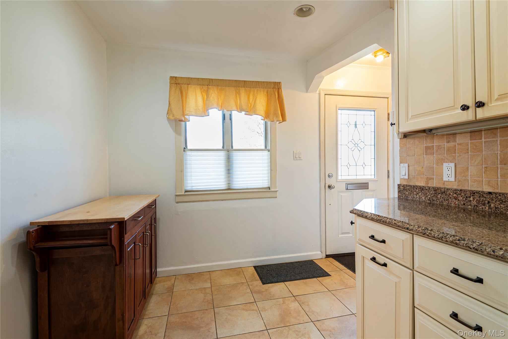 #9 photo, 7836 271st Street, New Hyde Park , NY 11040