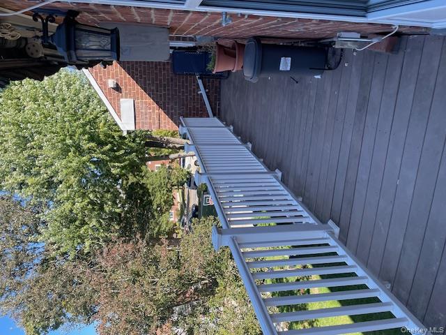 #3 photo, 73-26 260th Street, Glen Oaks , NY 11004