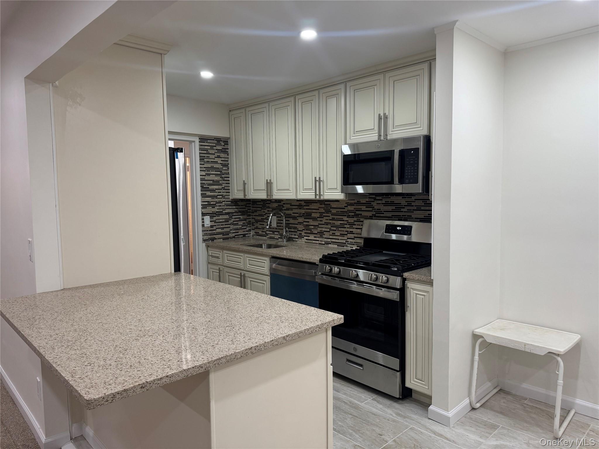 #3 photo, 666 Shore Road, Long Beach , NY 11561