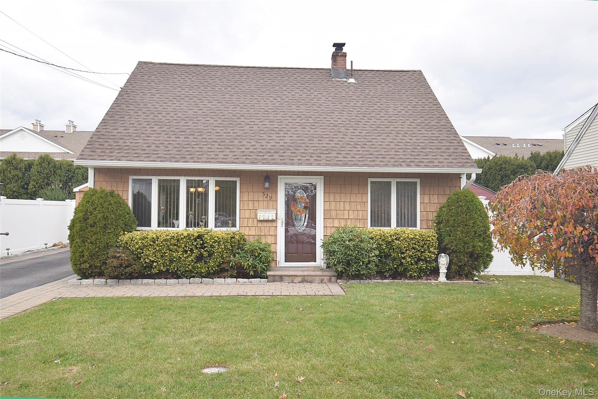 #1 photo, 529 Lombard Street, North Babylon , NY 11703