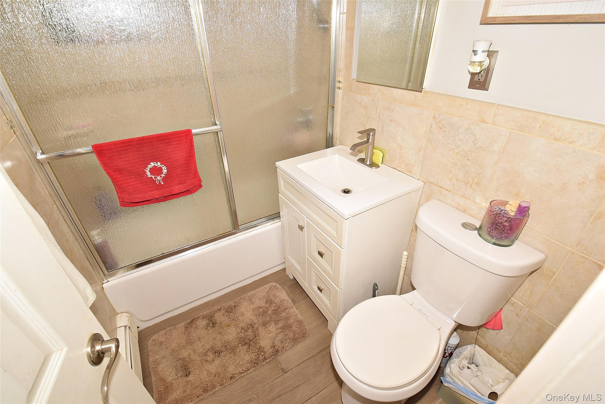 #11 photo, 529 Lombard Street, North Babylon , NY 11703