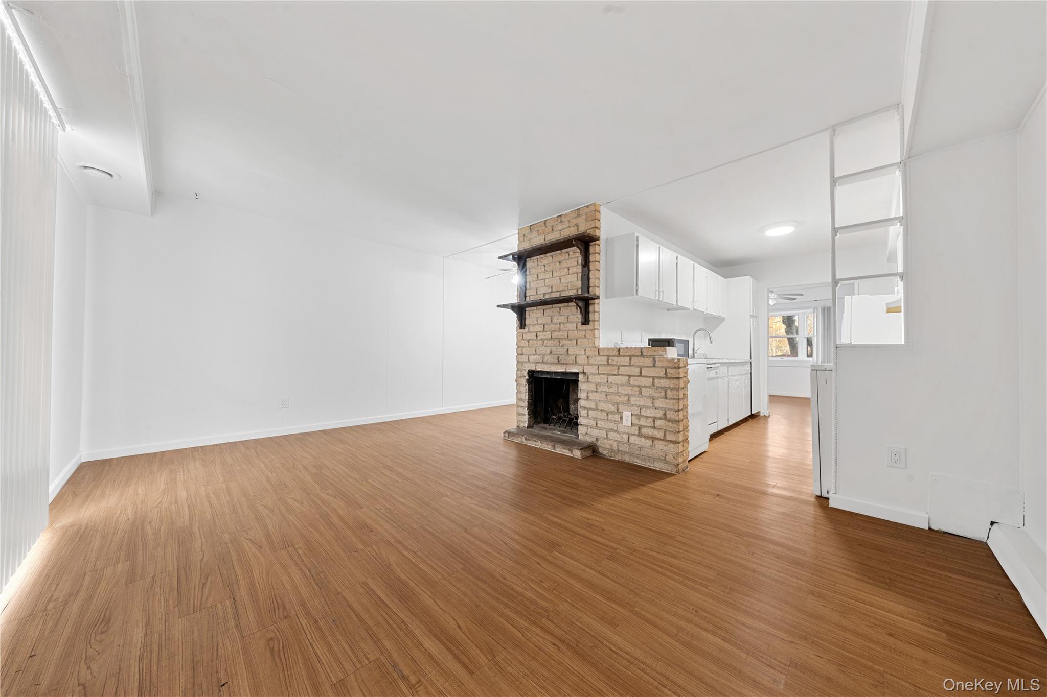 #11 photo, 34 Wooded Way, Calverton , NY 11933