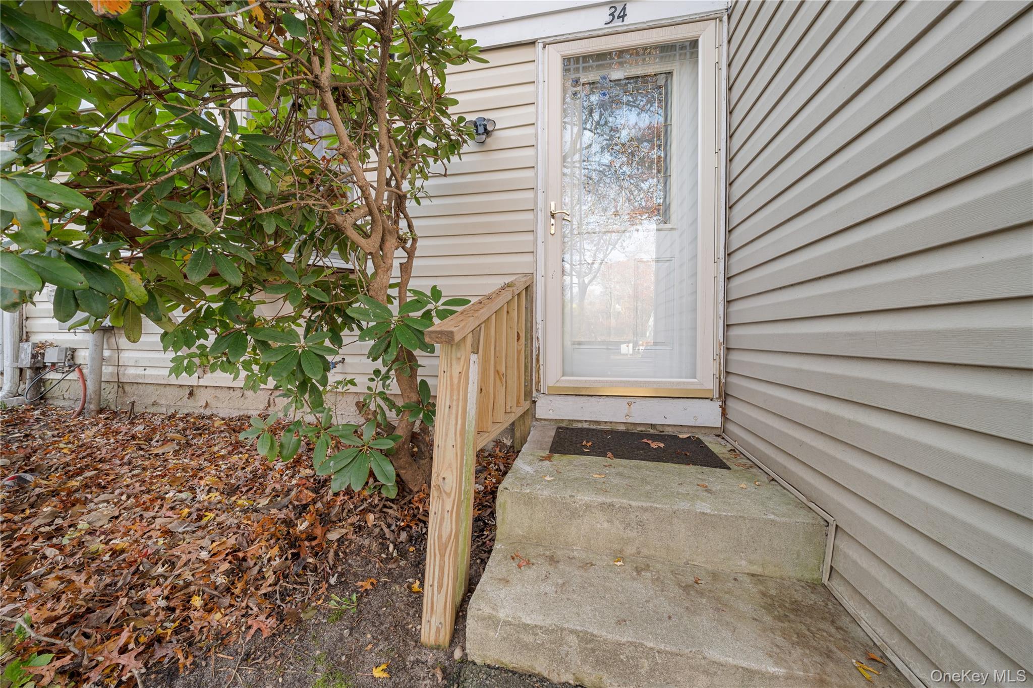 #2 photo, 34 Wooded Way, Calverton , NY 11933