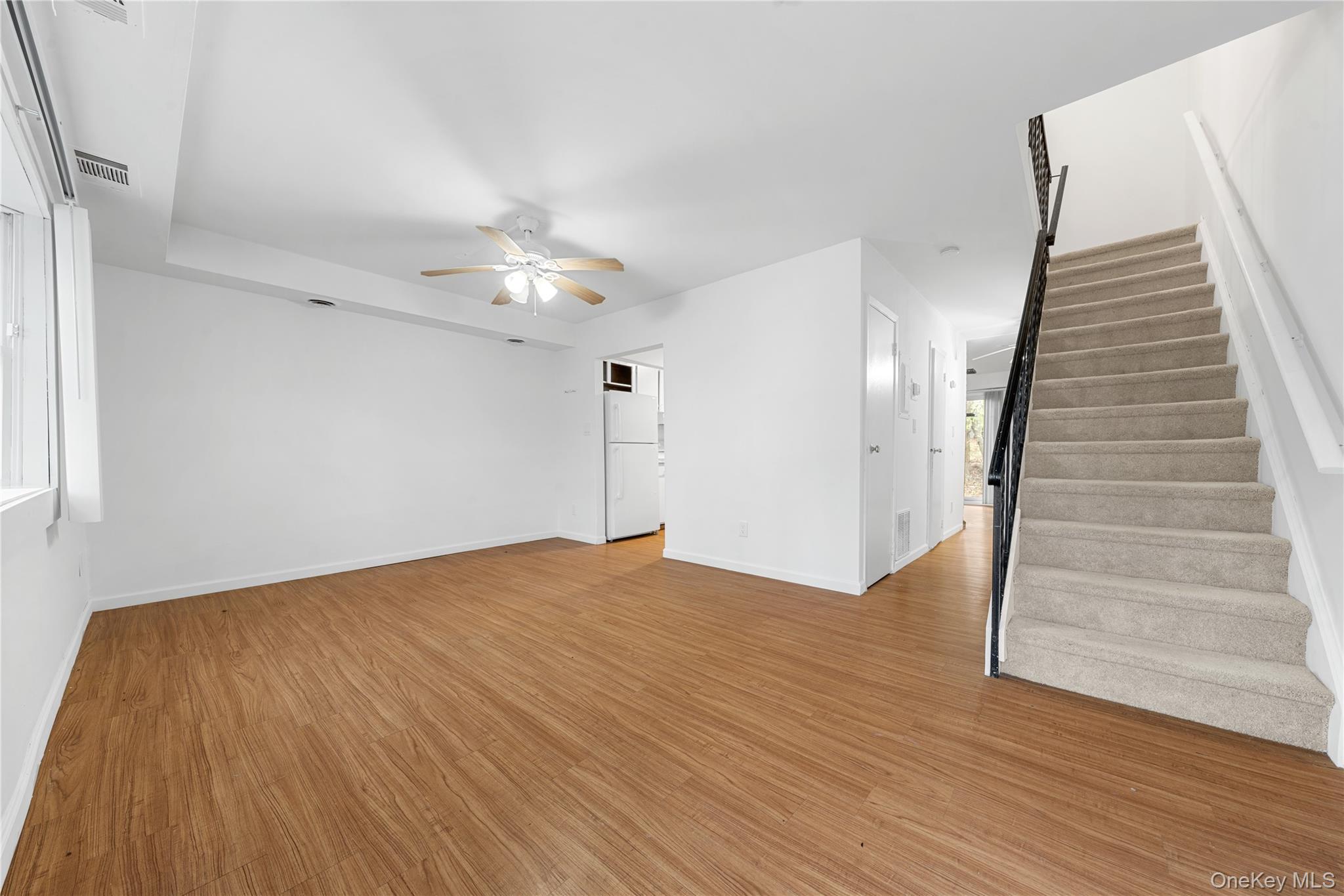 #3 photo, 34 Wooded Way, Calverton , NY 11933