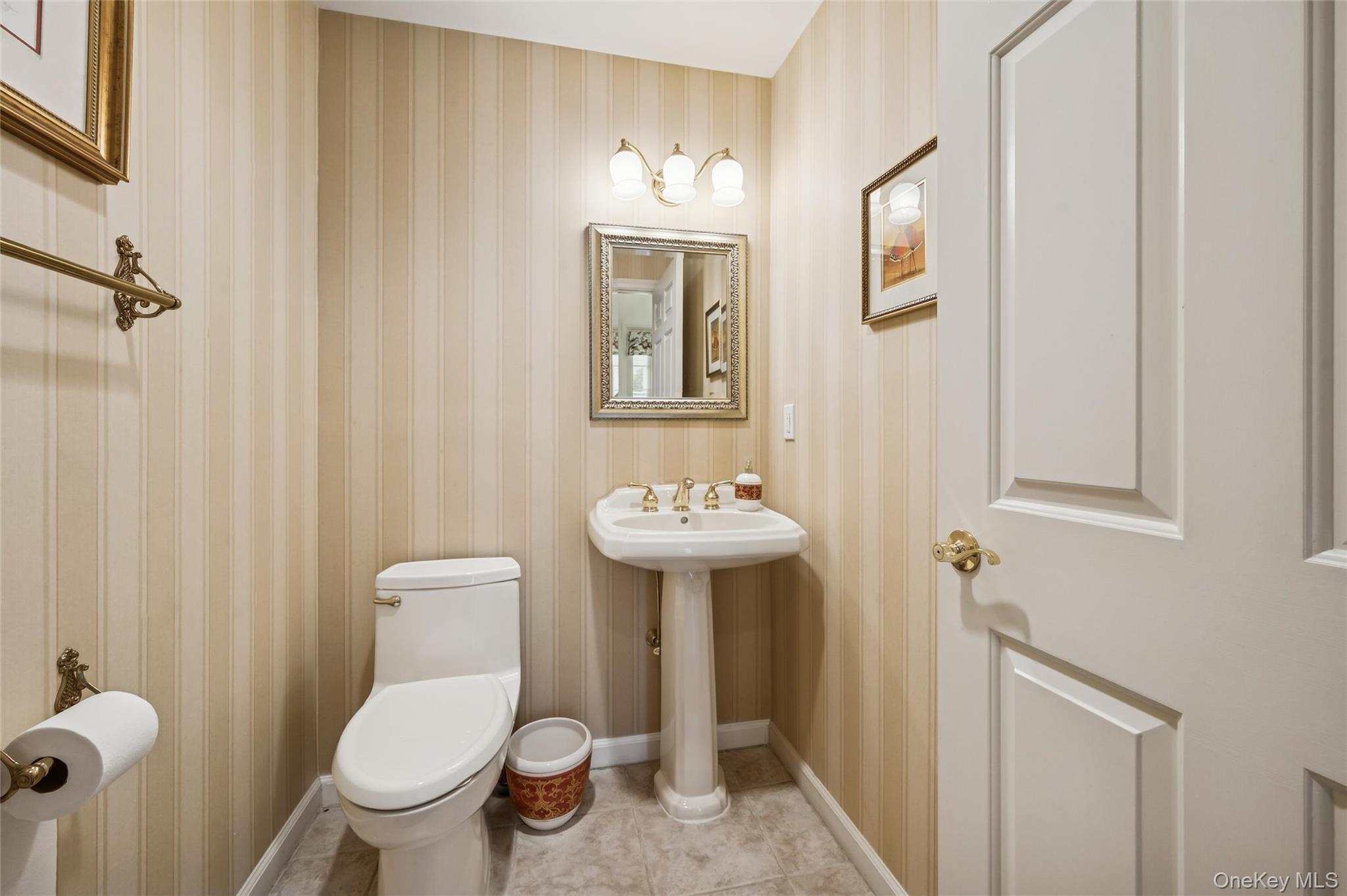 #10 photo, 652 Balfour Place, Melville , NY 11747