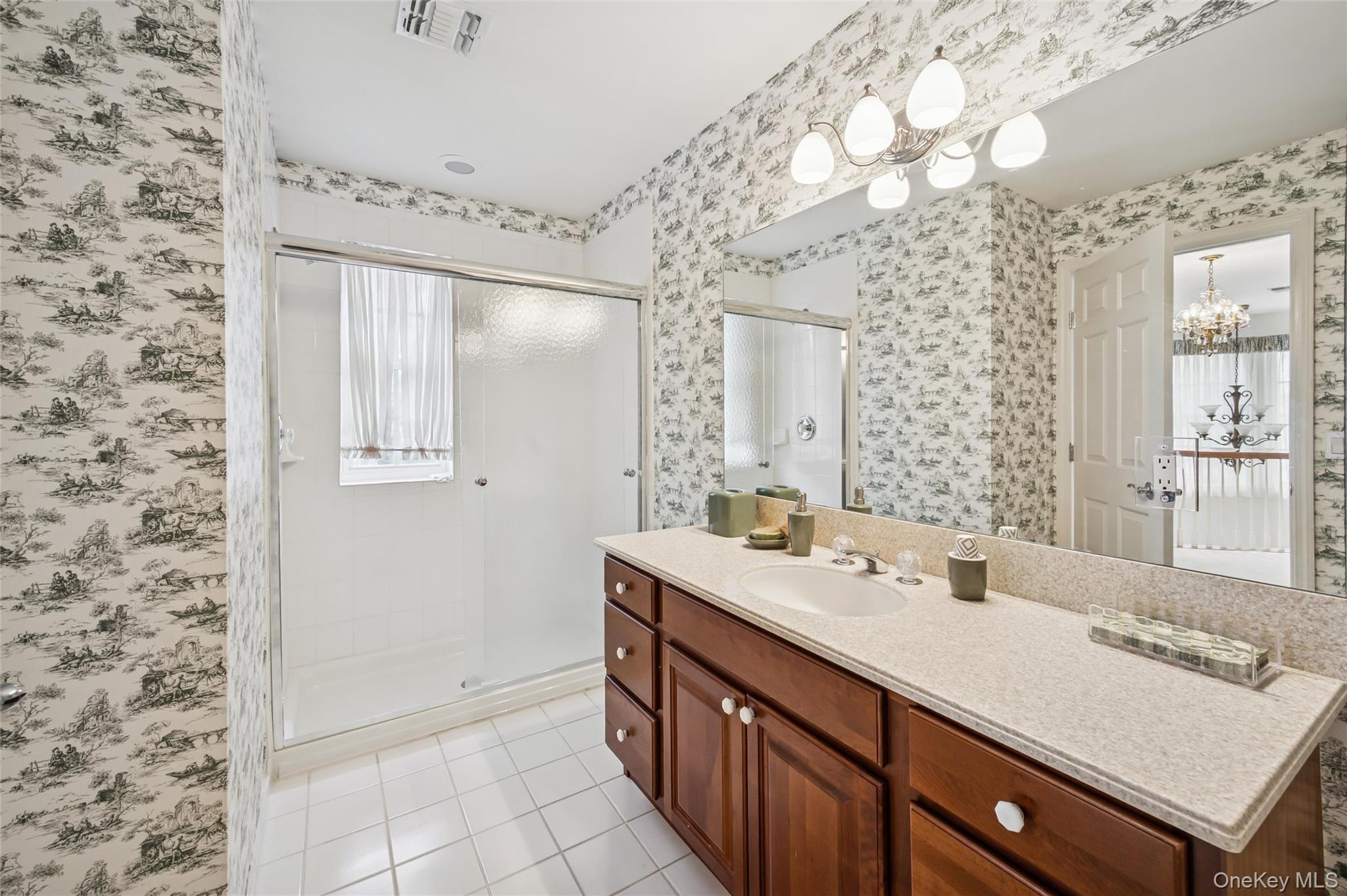 #17 photo, 652 Balfour Place, Melville , NY 11747