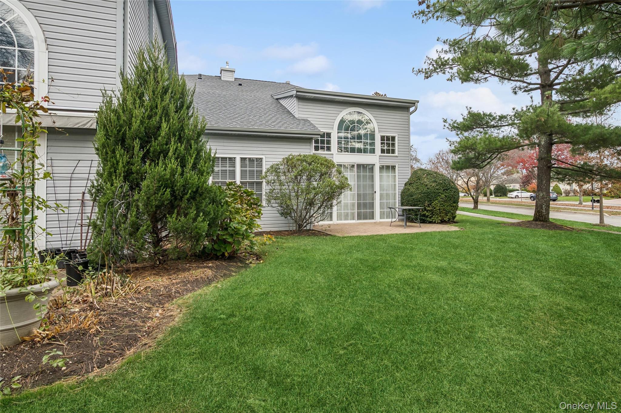 #19 photo, 652 Balfour Place, Melville , NY 11747