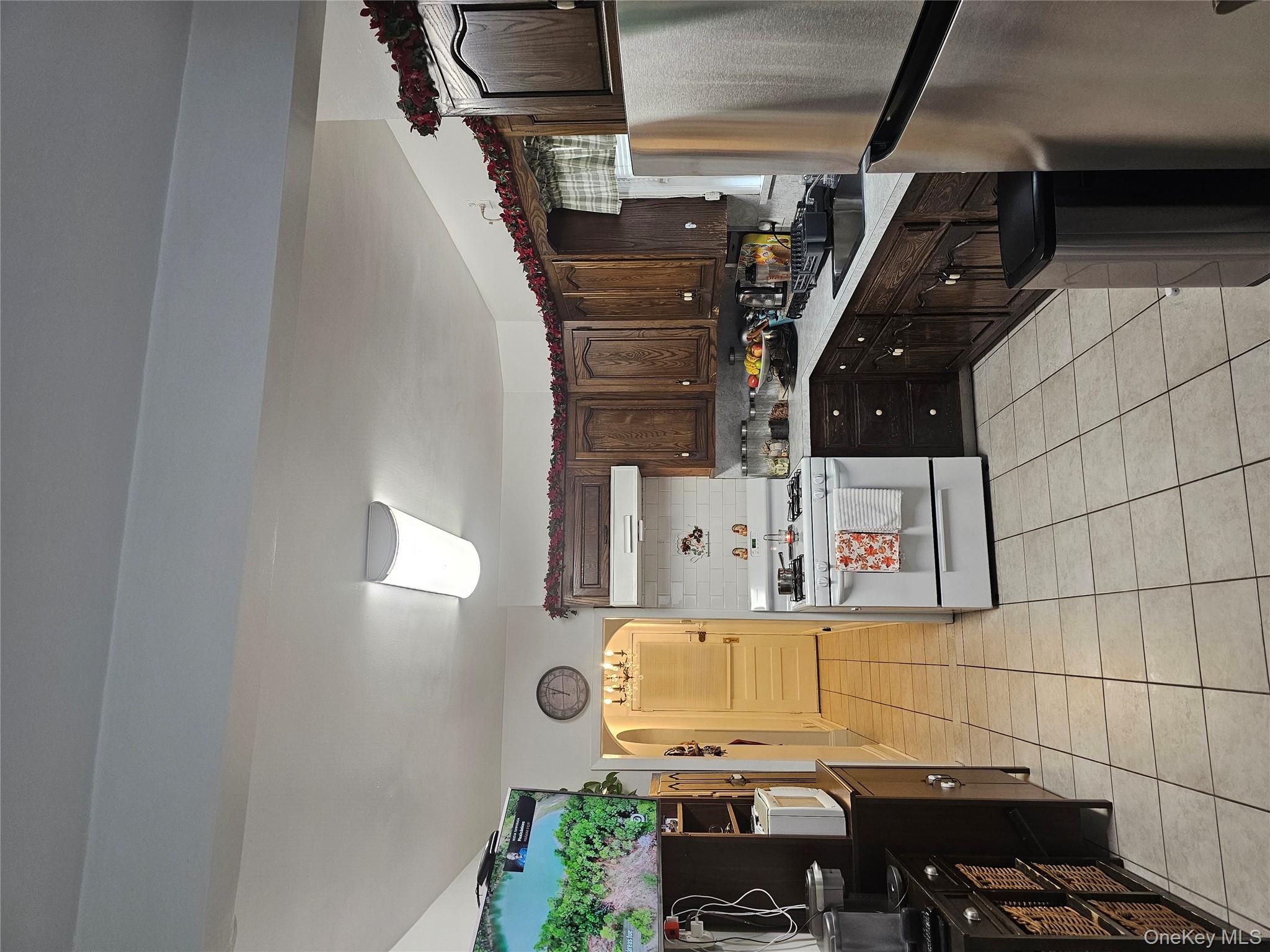 #5 photo, 232 Doughty Boulevard, Inwood , NY 11096