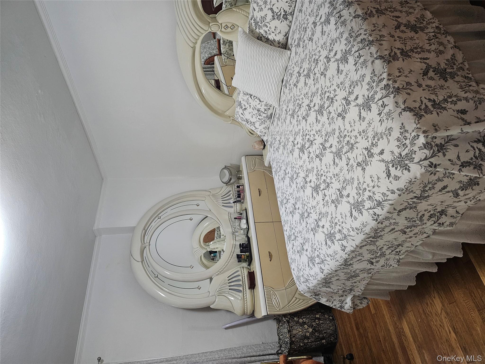 #7 photo, 232 Doughty Boulevard, Inwood , NY 11096