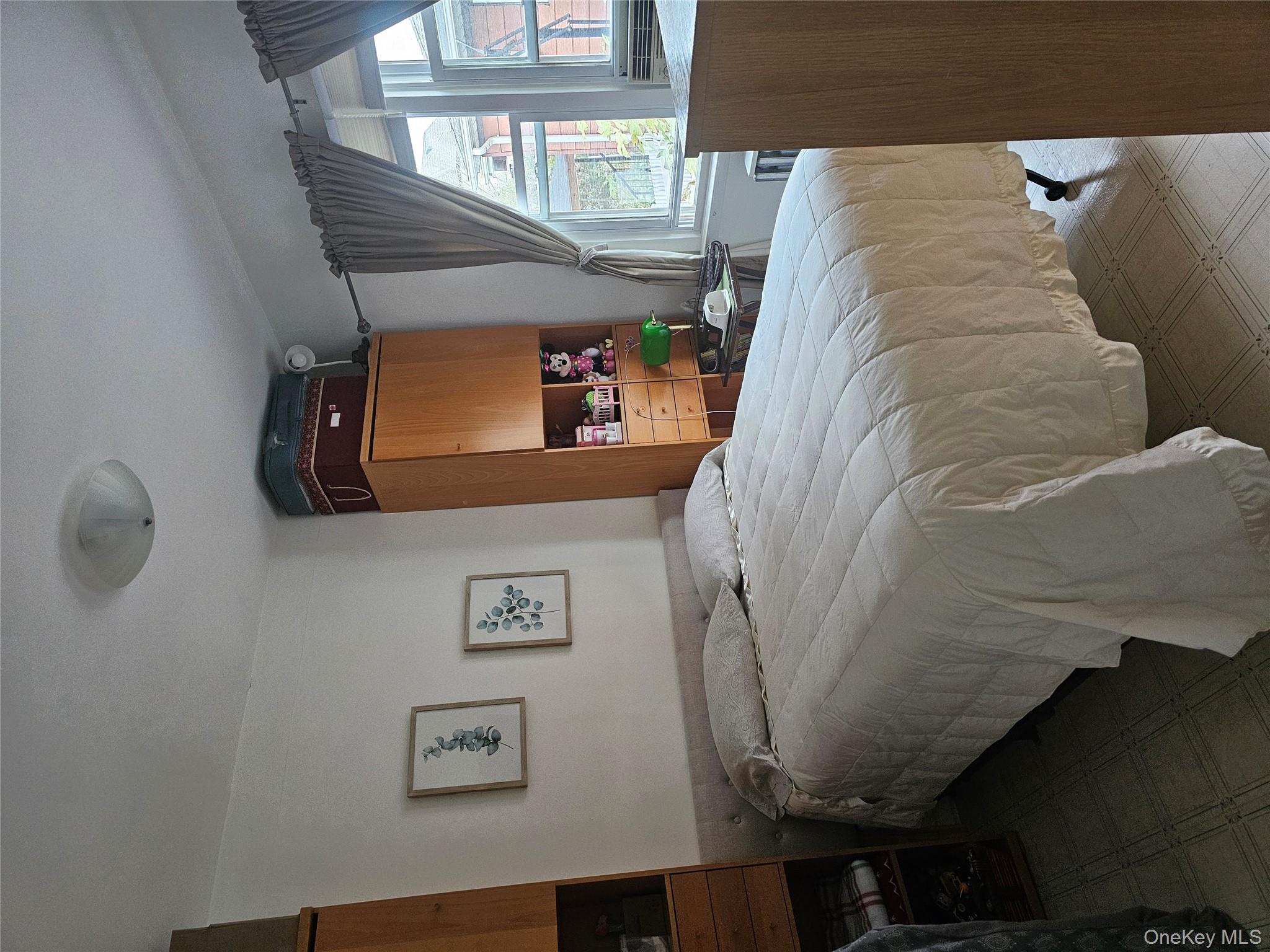 #8 photo, 232 Doughty Boulevard, Inwood , NY 11096