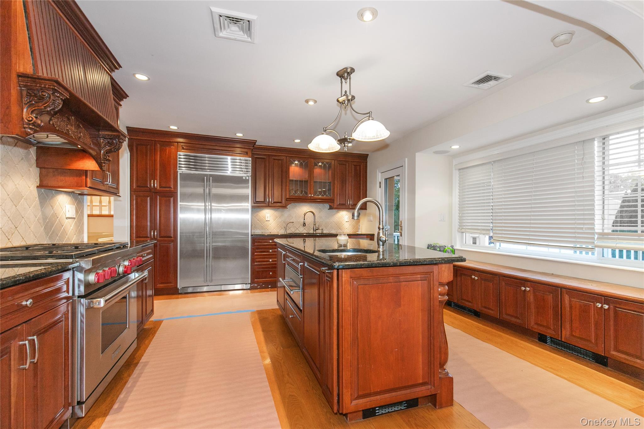 #12 photo, 188 Rhododendron Drive, Westbury , NY 11590