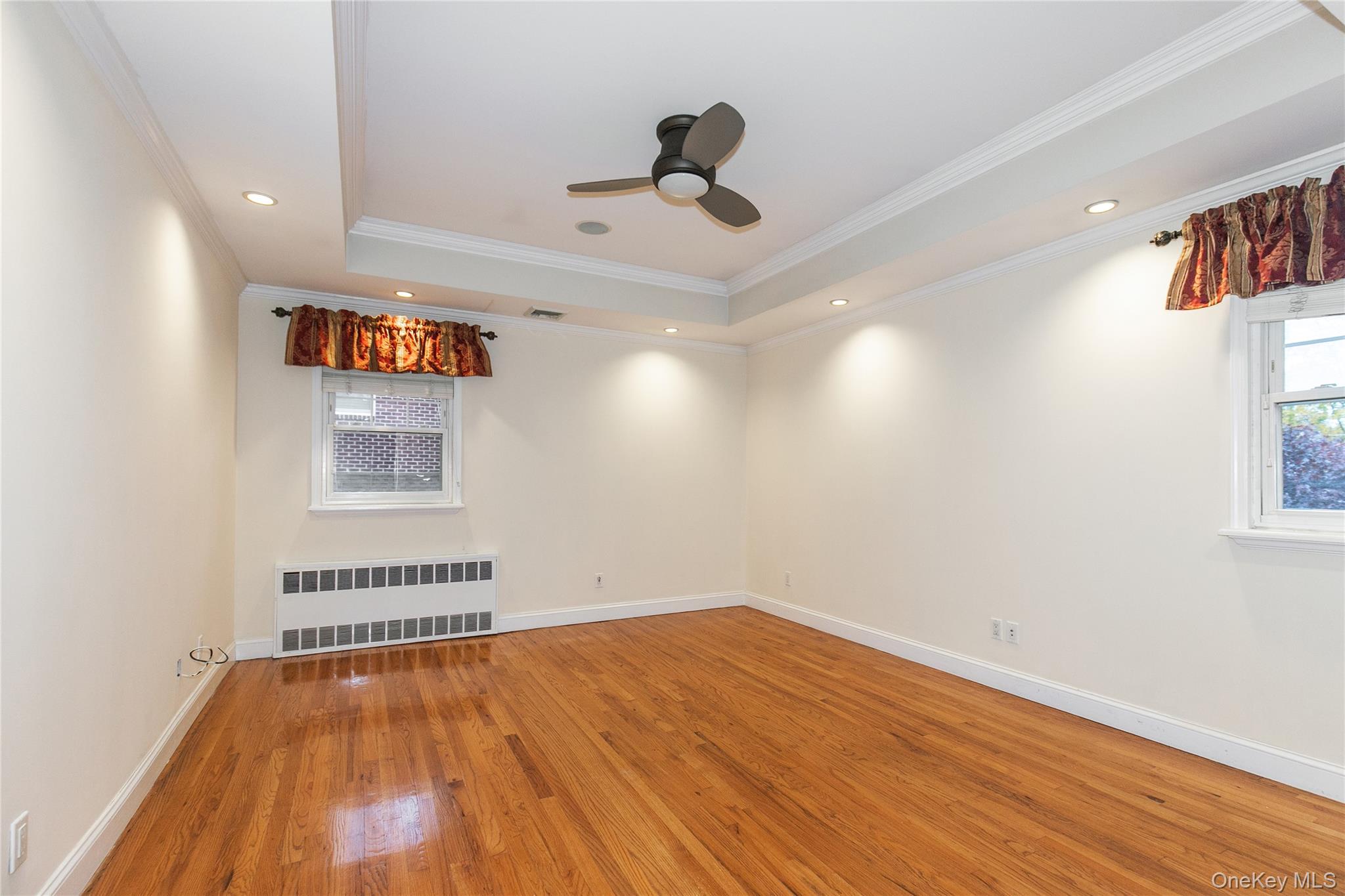 #15 photo, 188 Rhododendron Drive, Westbury , NY 11590