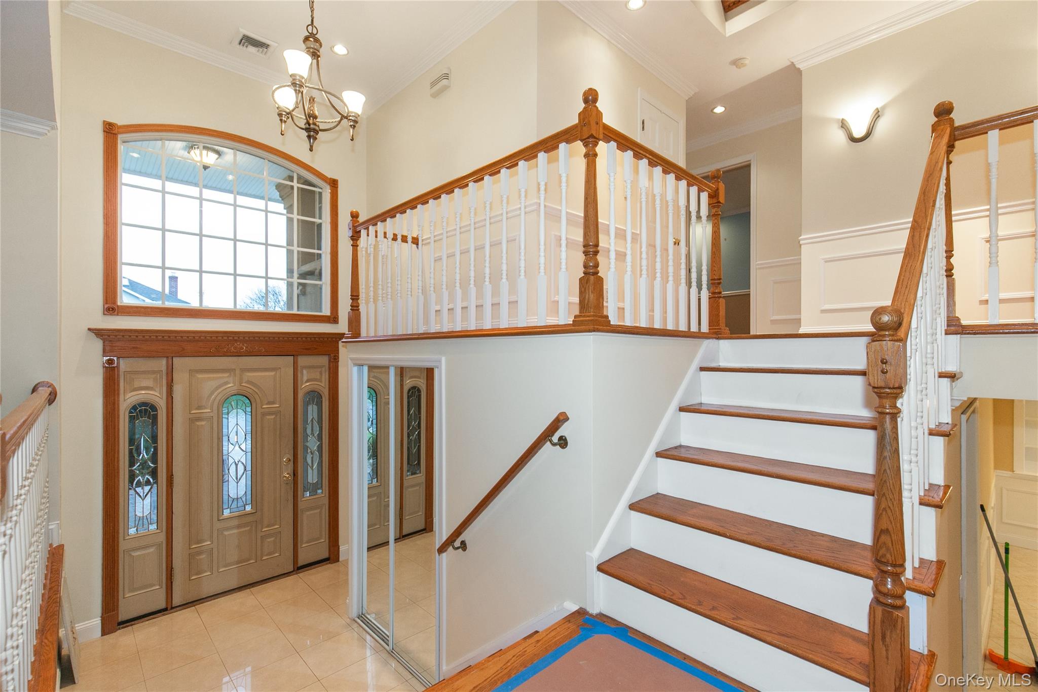 #6 photo, 188 Rhododendron Drive, Westbury , NY 11590