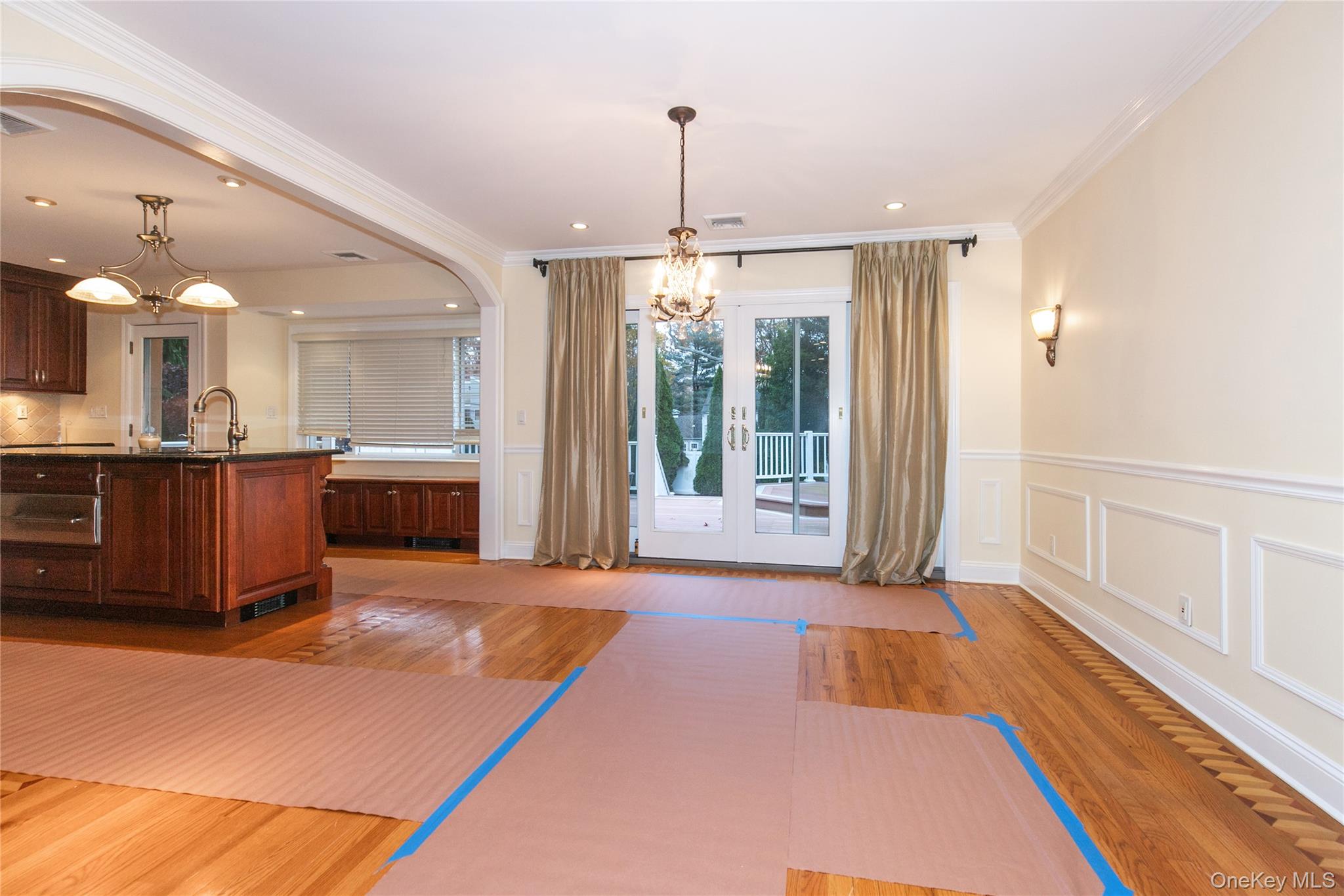 #7 photo, 188 Rhododendron Drive, Westbury , NY 11590