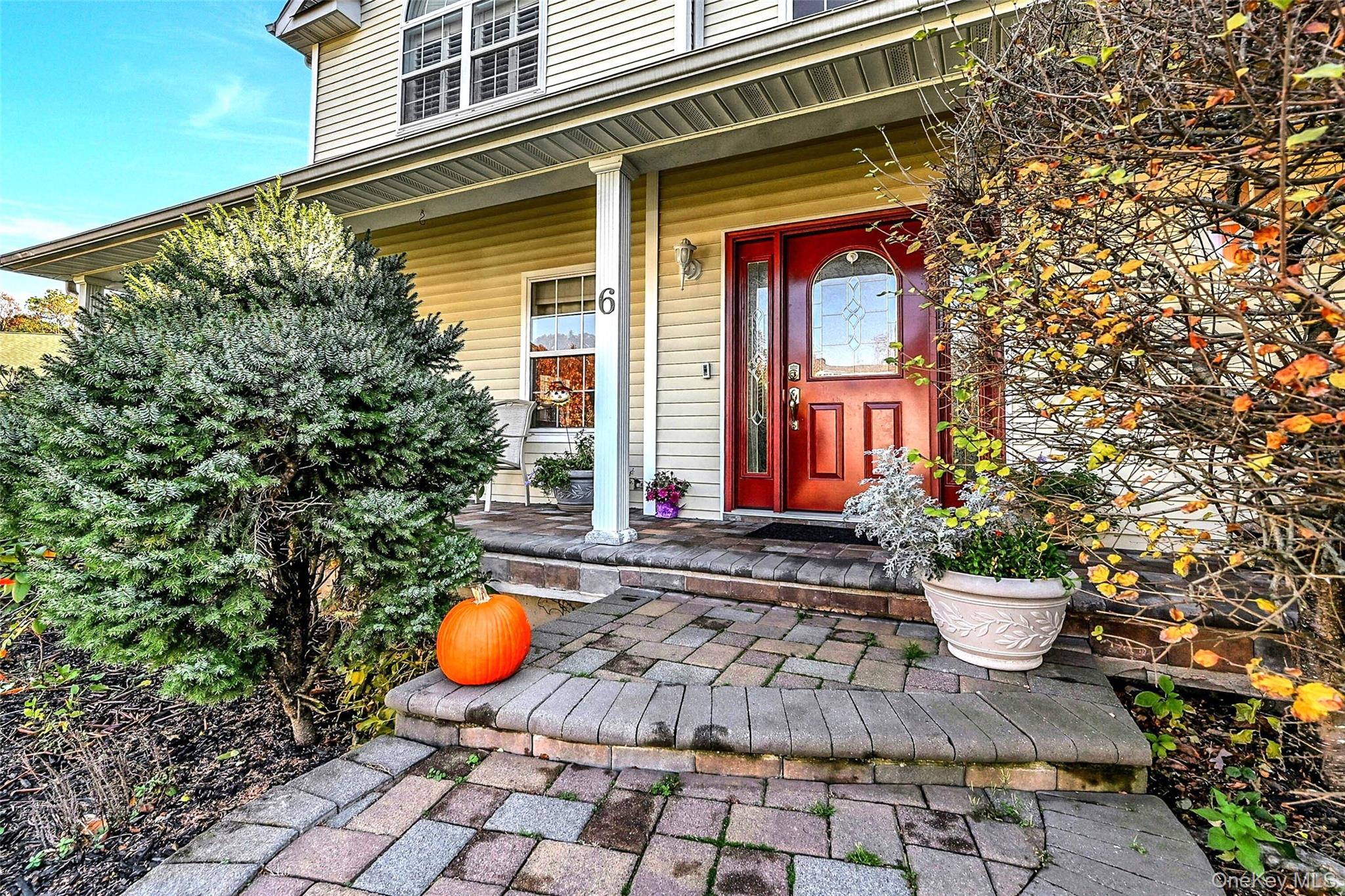 #8 photo, 6 Laurel Crescent, Manorville , NY 11949