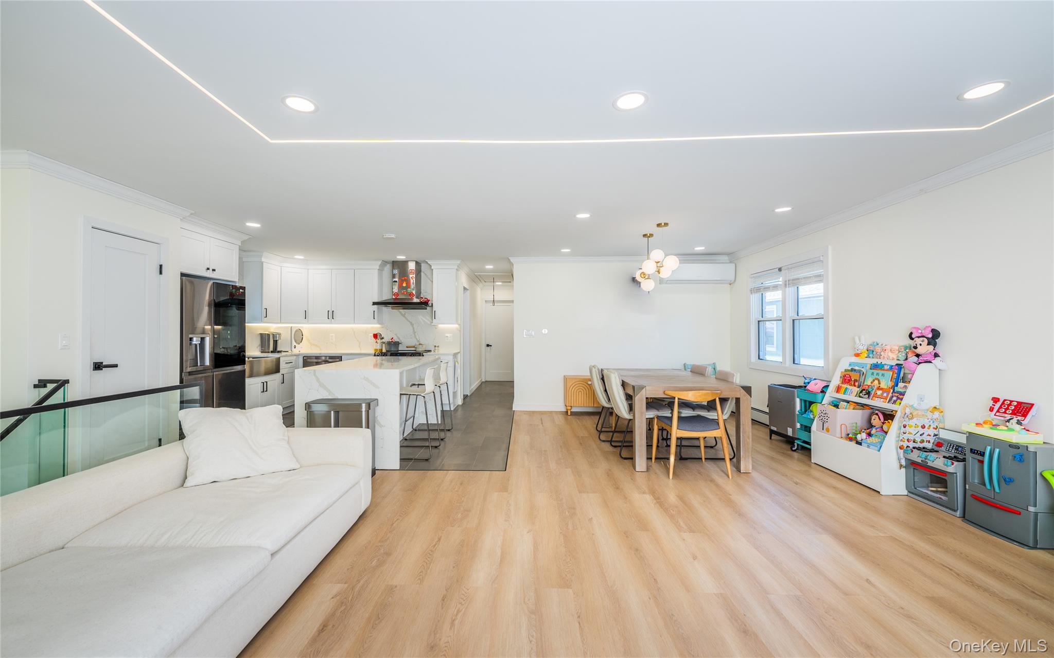 #3 photo, 36 Adams Street, Floral Park , NY 11001