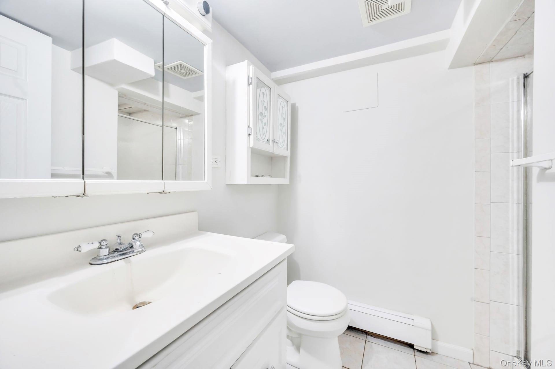 #10 photo, 308 New South Road, Hicksville , NY 11801