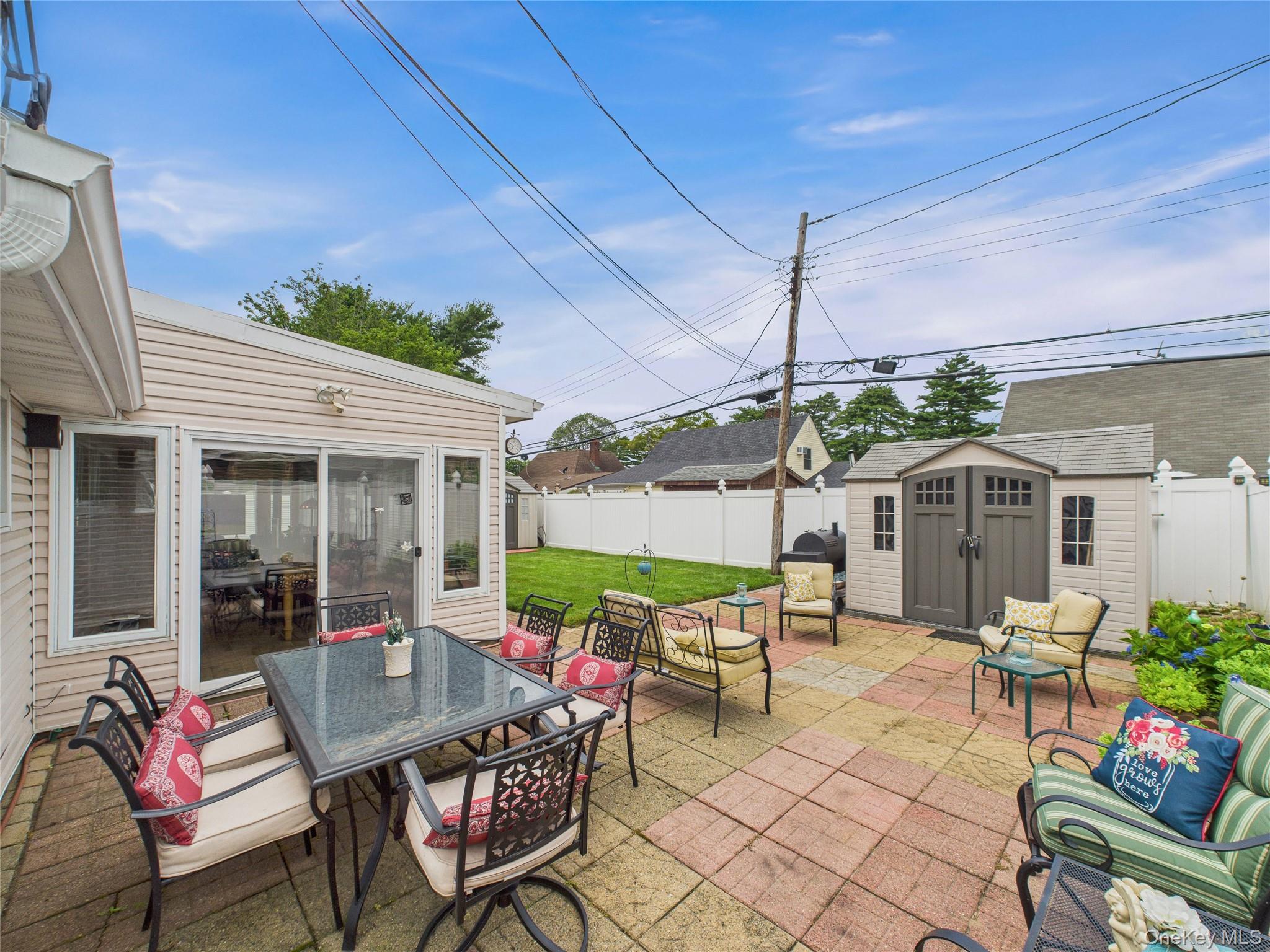 #18 photo, 9 Pewter Lane, Hicksville , NY 11801