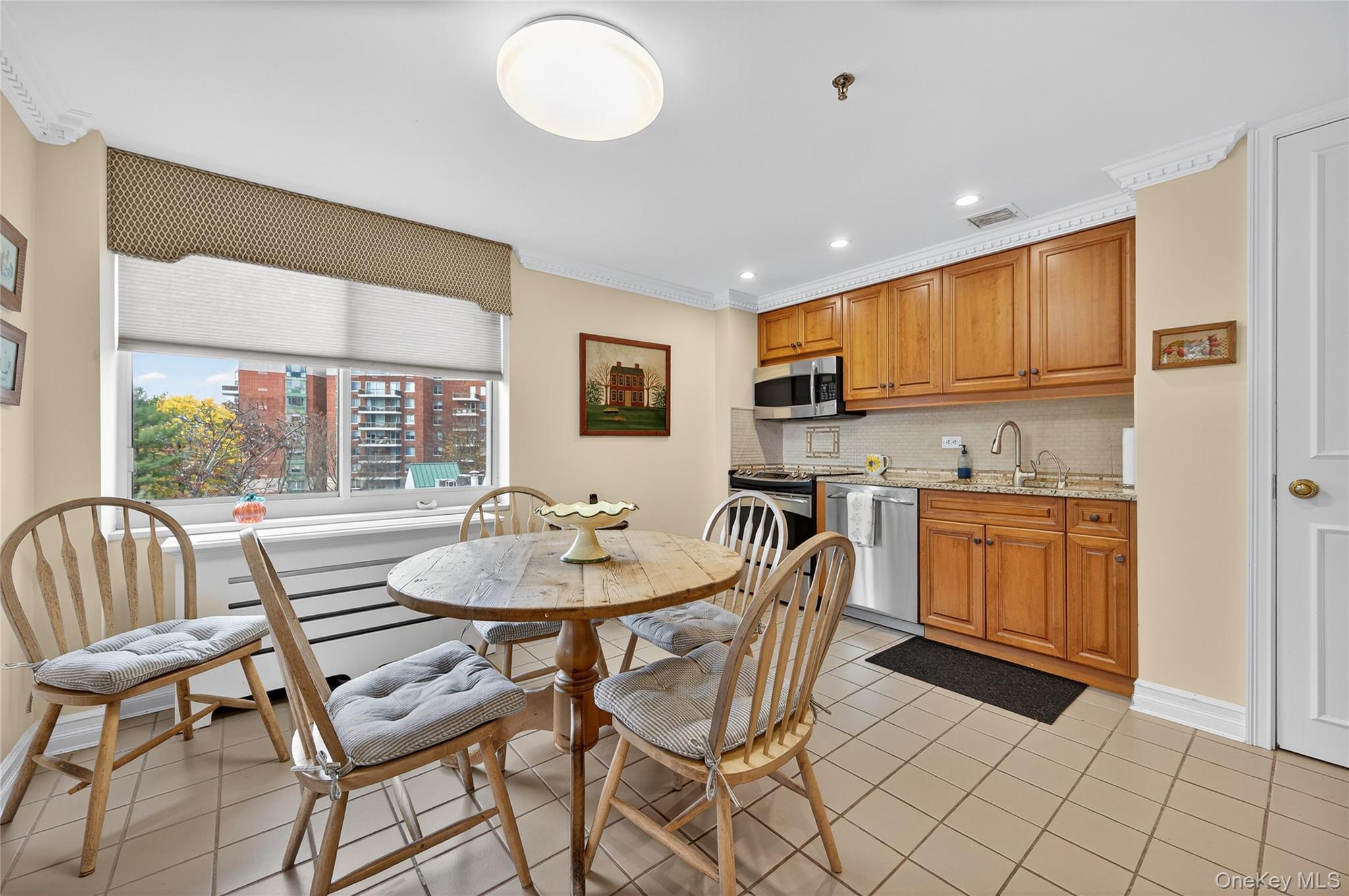 #10 photo, 100 Hilton Avenue, Garden City , NY 11530