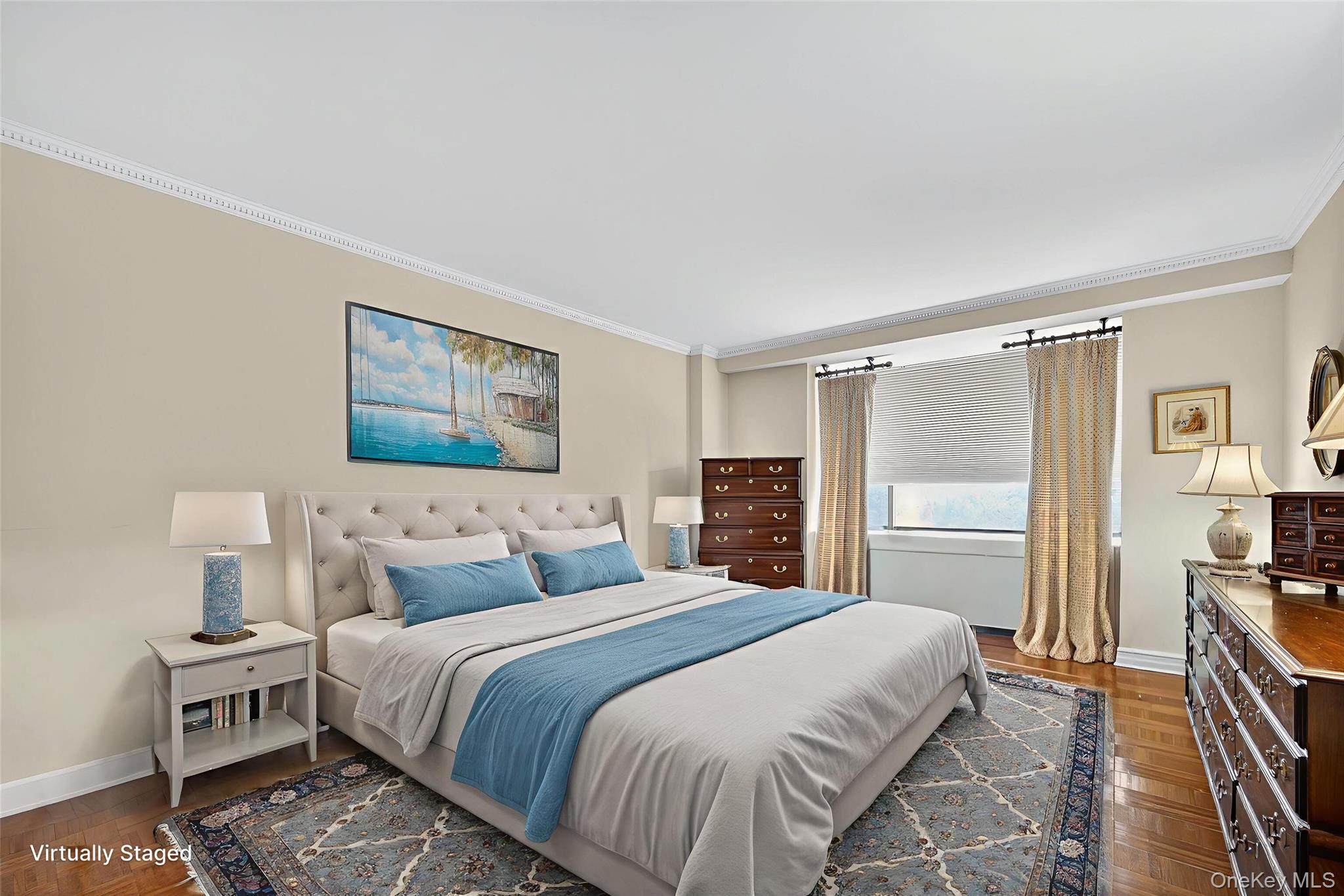 #17 photo, 100 Hilton Avenue, Garden City , NY 11530