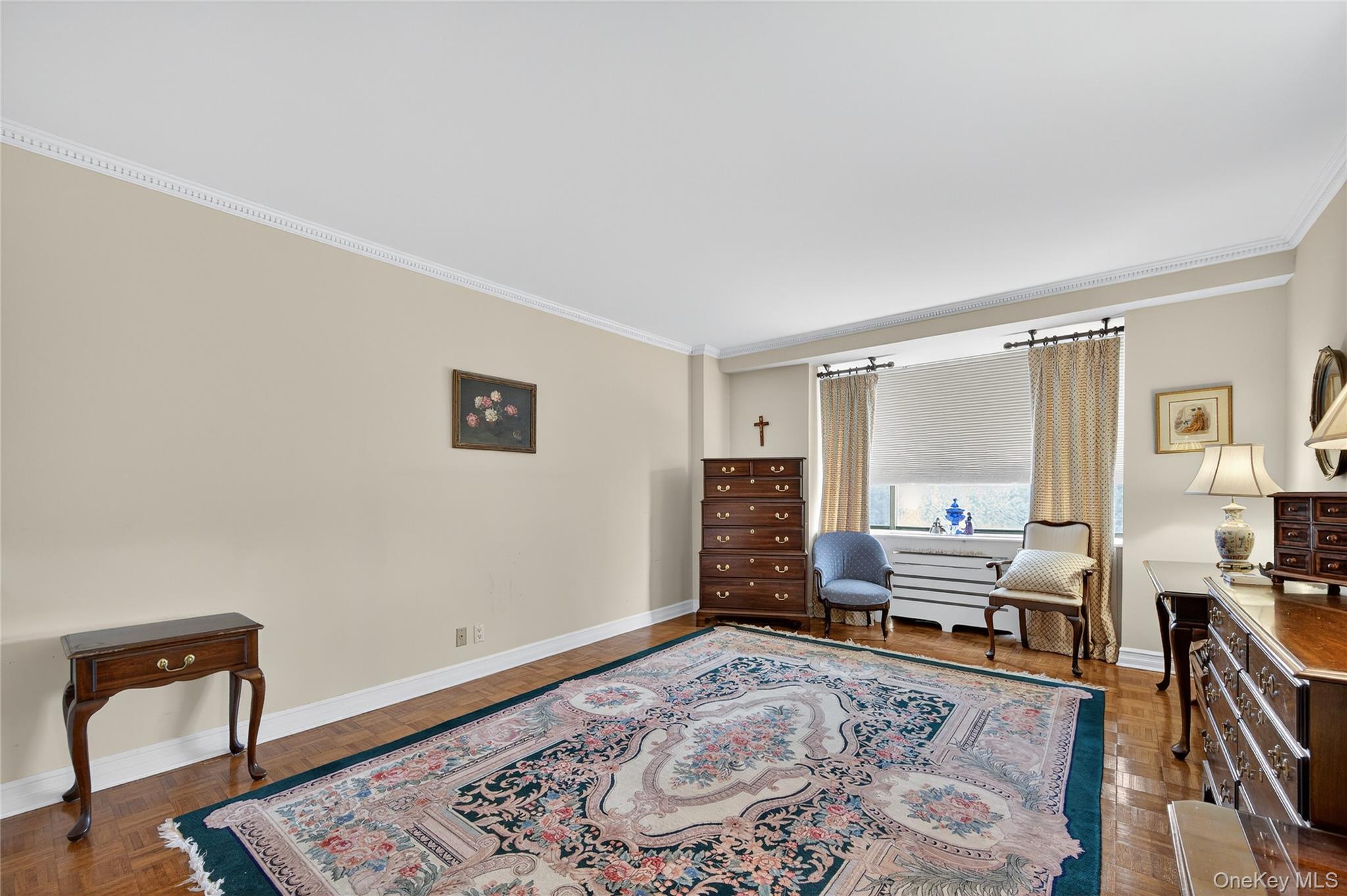 #18 photo, 100 Hilton Avenue, Garden City , NY 11530