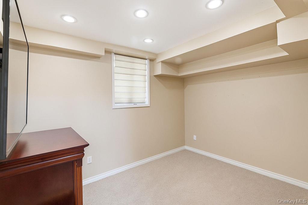 #18 photo, 163-15 84th Street, Howard Beach , NY 11414