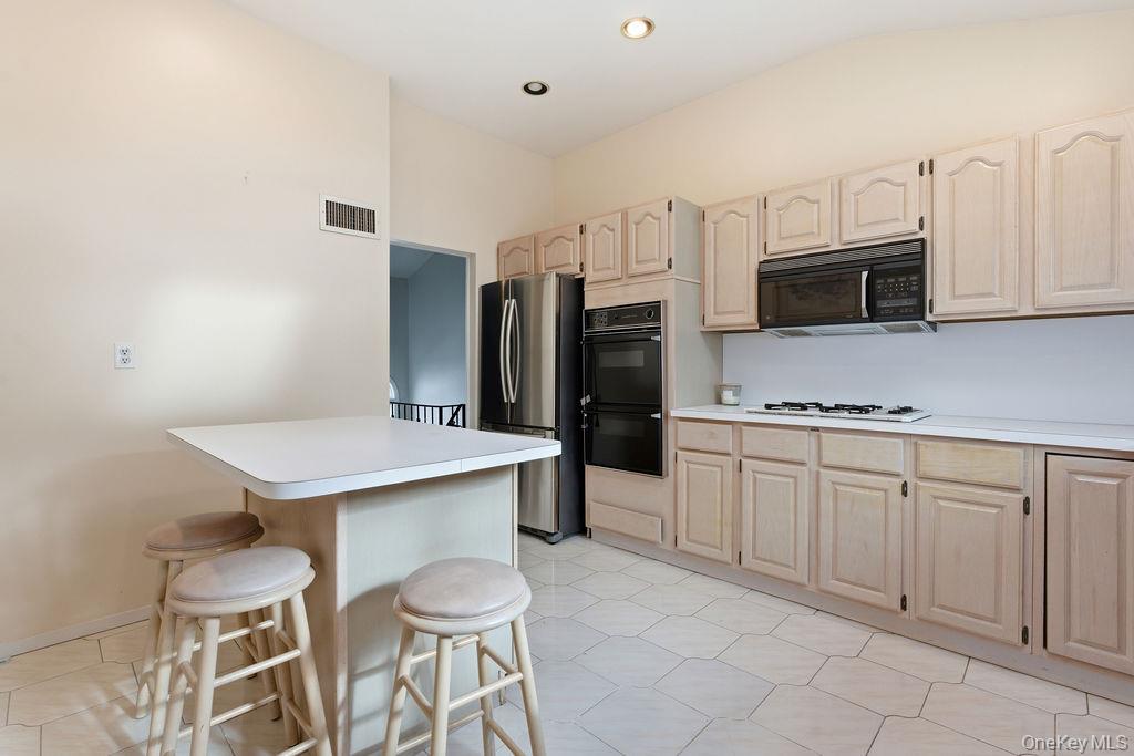 #4 photo, 163-15 84th Street, Howard Beach , NY 11414