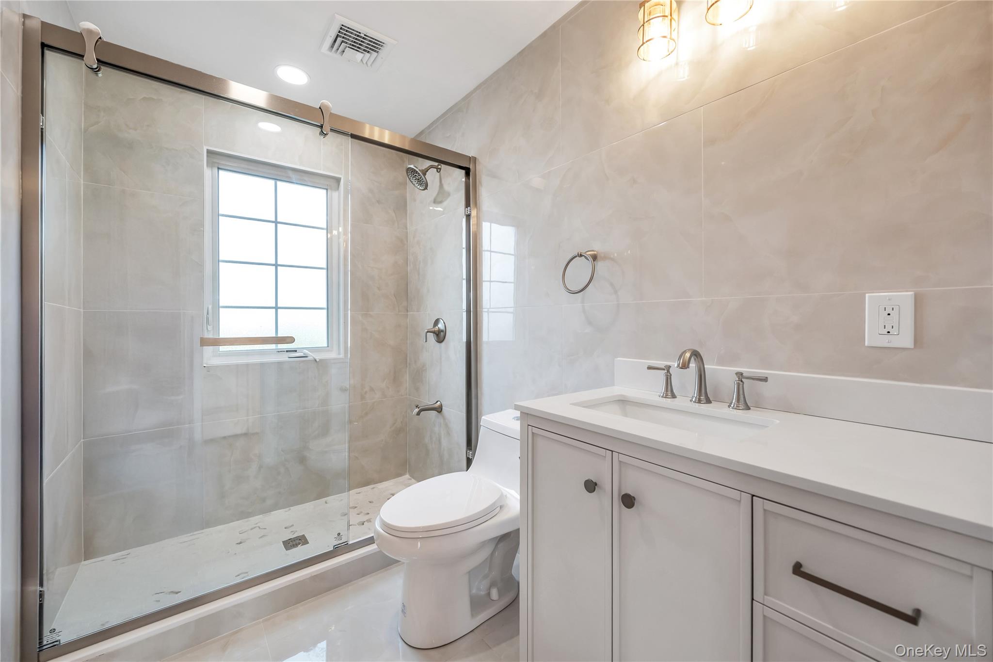 #10 photo, 123 Cayuga Avenue, Deer Park , NY 11729