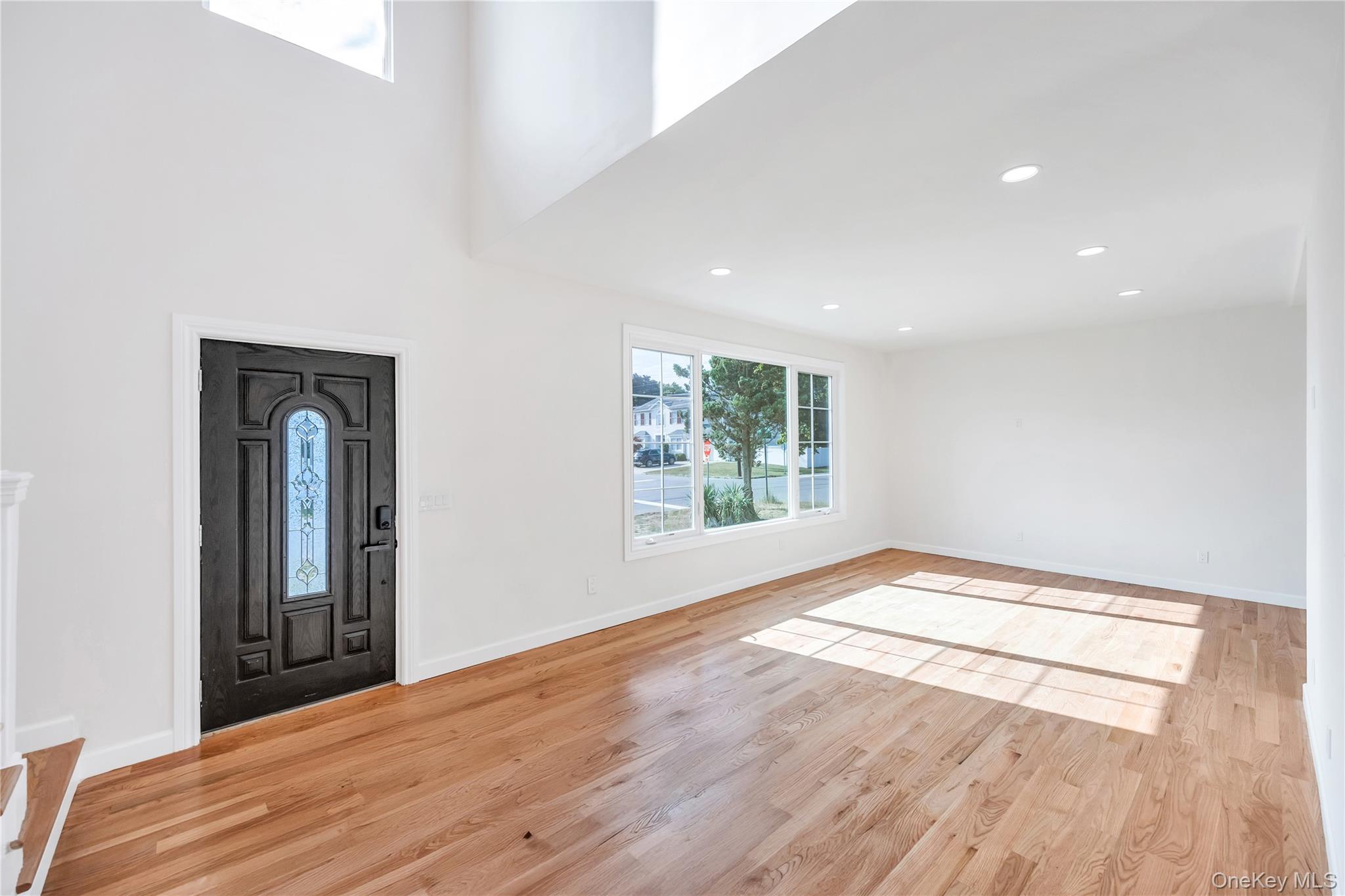 #4 photo, 123 Cayuga Avenue, Deer Park , NY 11729