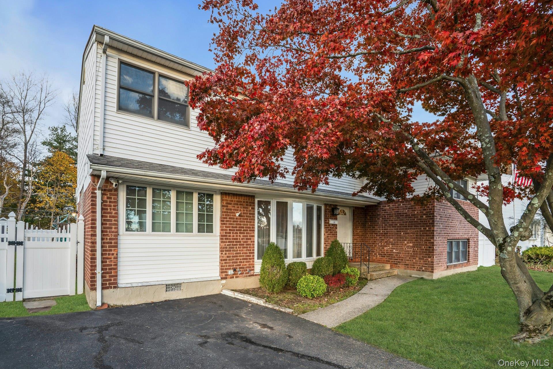 #2 photo, 22 Schuyler Drive, Commack , NY 11725